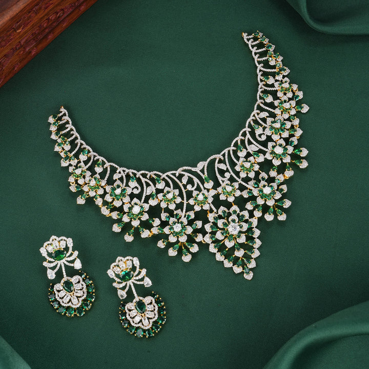 Grandeur Avikam Necklace Set