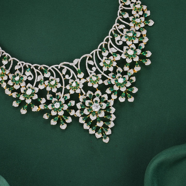 Grandeur Avikam Necklace Set