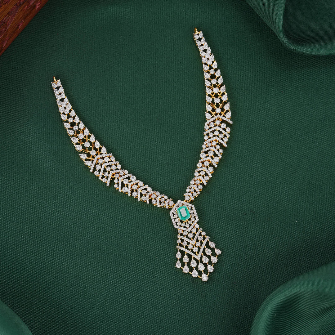 Trendy Glow Avikam Necklace Set