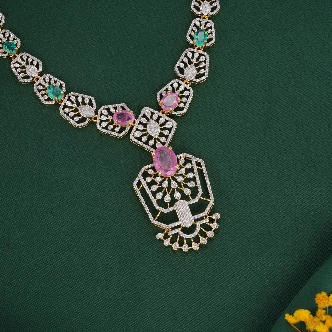 Luxurious Avikam Necklace Set