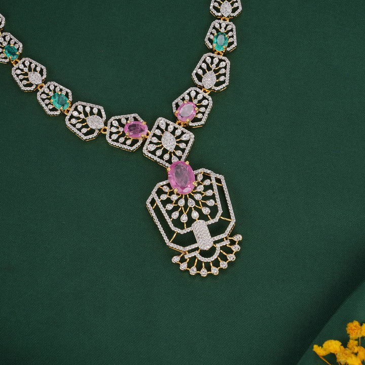 Luxurious Avikam Necklace Set