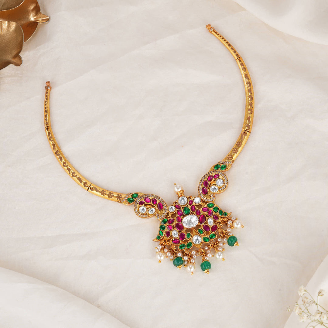 Nithila Kundan Short Necklace