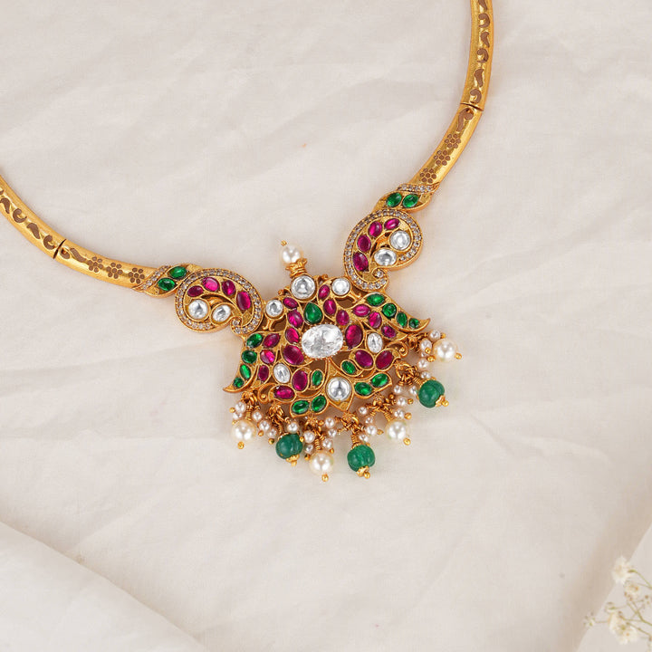 Nithila Kundan Short Necklace