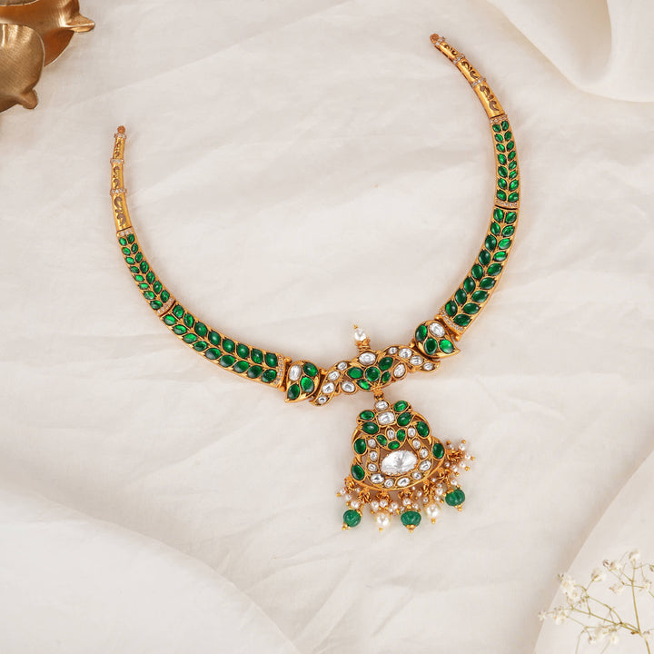 Shinning Kundan Short Necklace