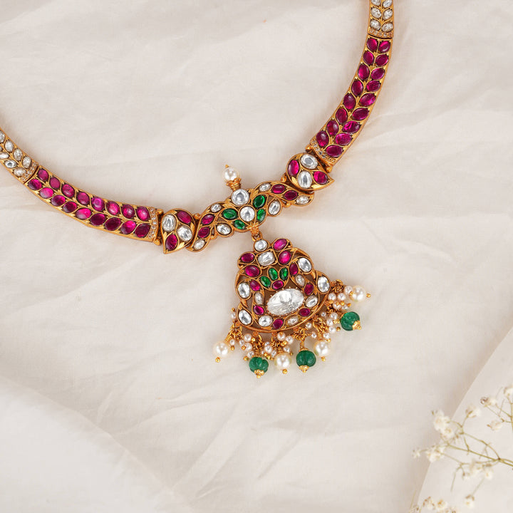 Kenisha Kundan Short Necklace