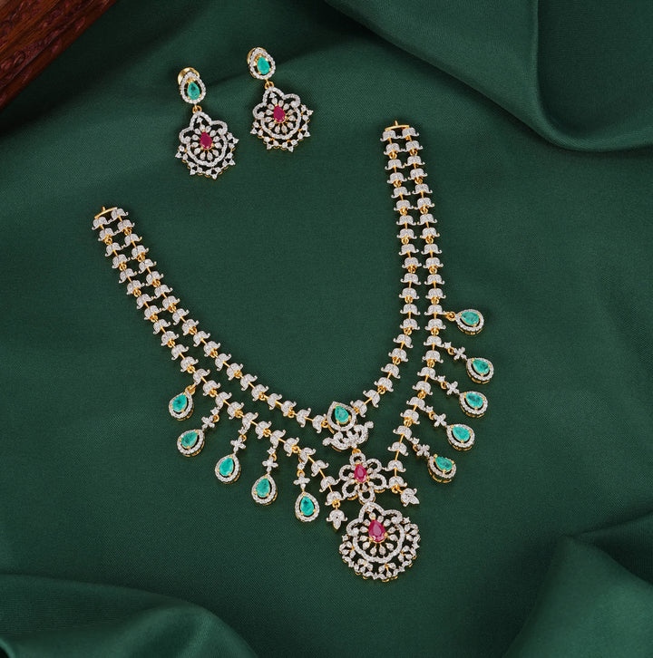 Niharikha Avikam Necklace Set