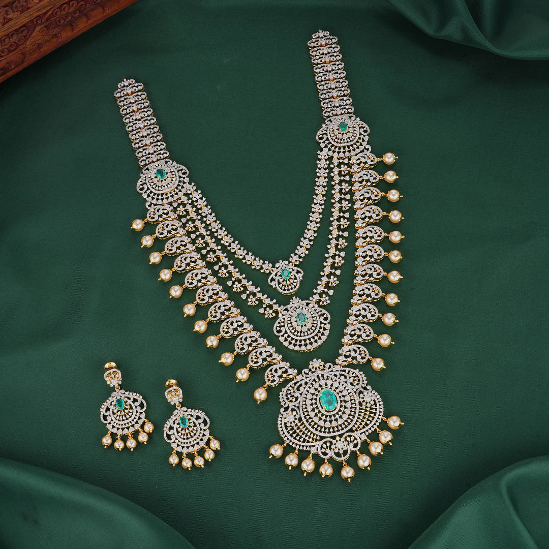 Layer Charm Avikam Long Necklace Set