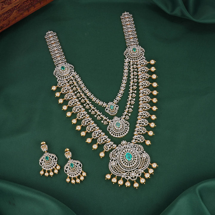 Layer Charm Avikam Long Necklace Set