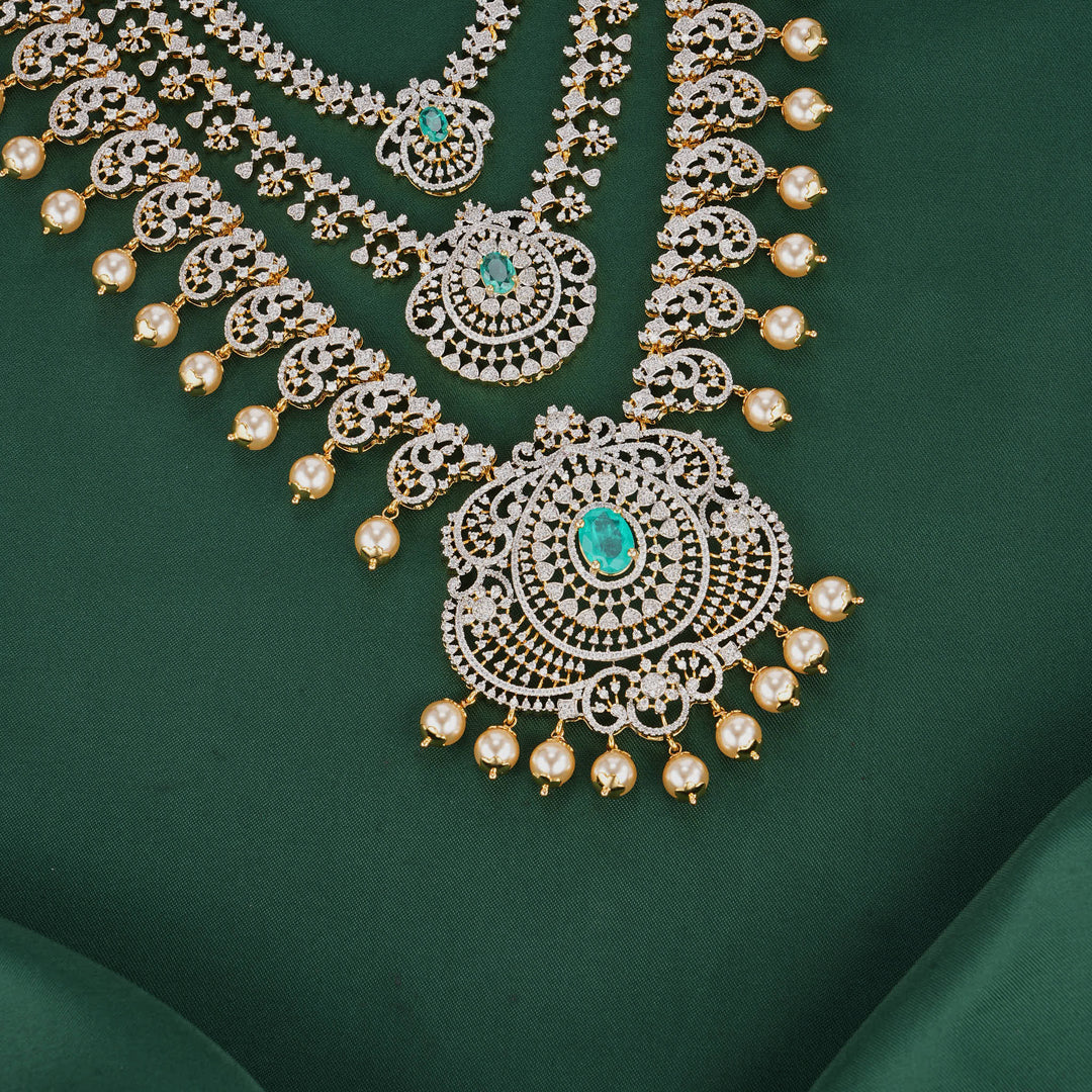 Layer Charm Avikam Long Necklace Set