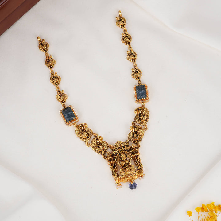 Viveka 3D Spl Short Necklace