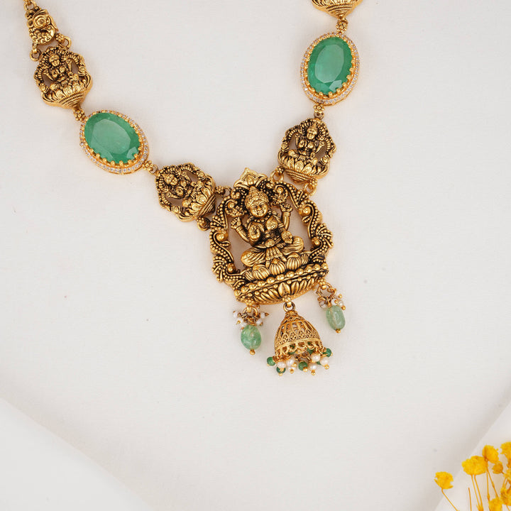 Kanishkaa 3D Spl Short Necklace
