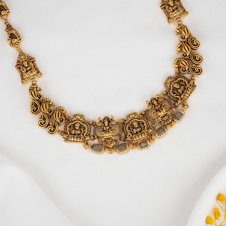 Nishitha 3D Spl Short Necklace