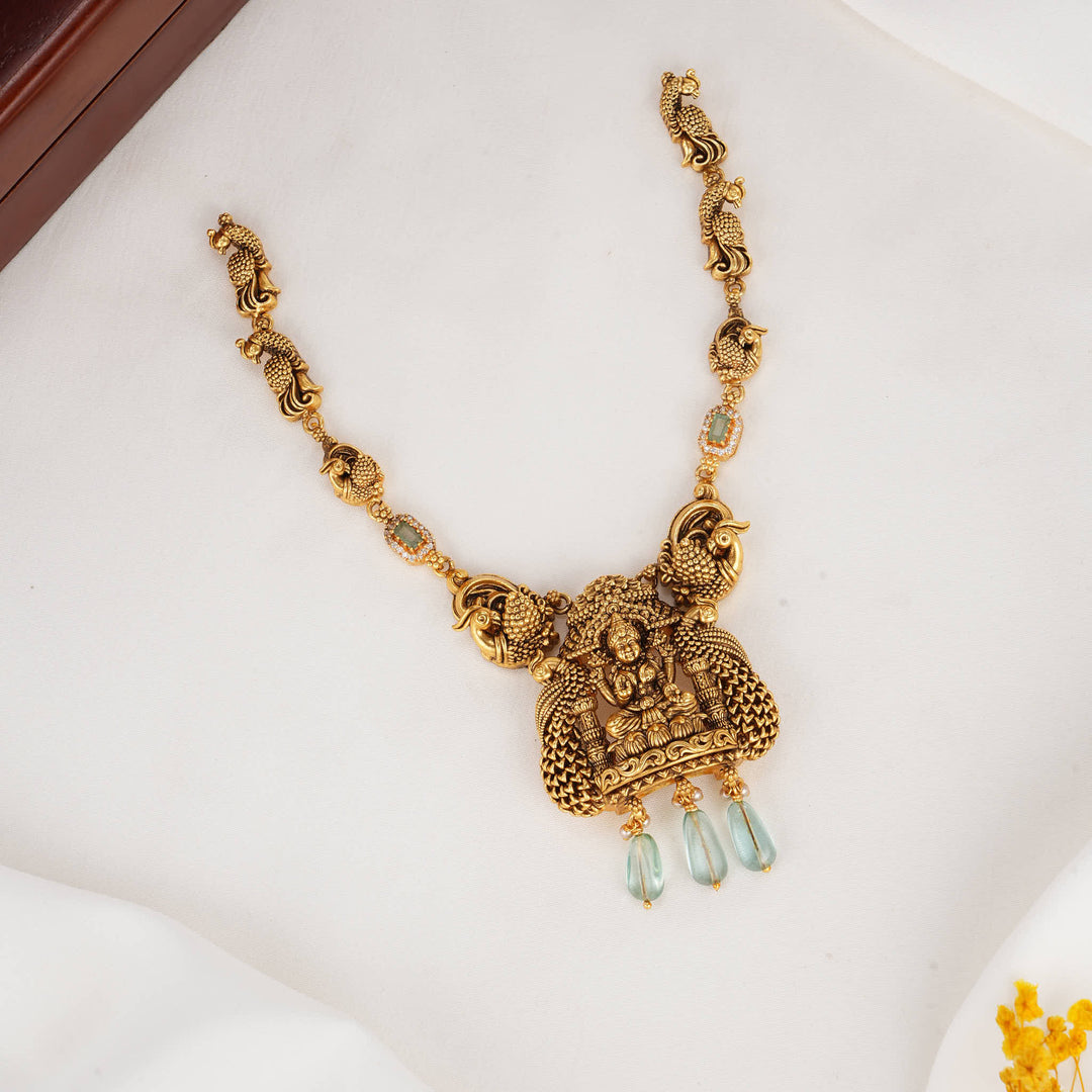 Inshikaa 3D Spl Short Necklace