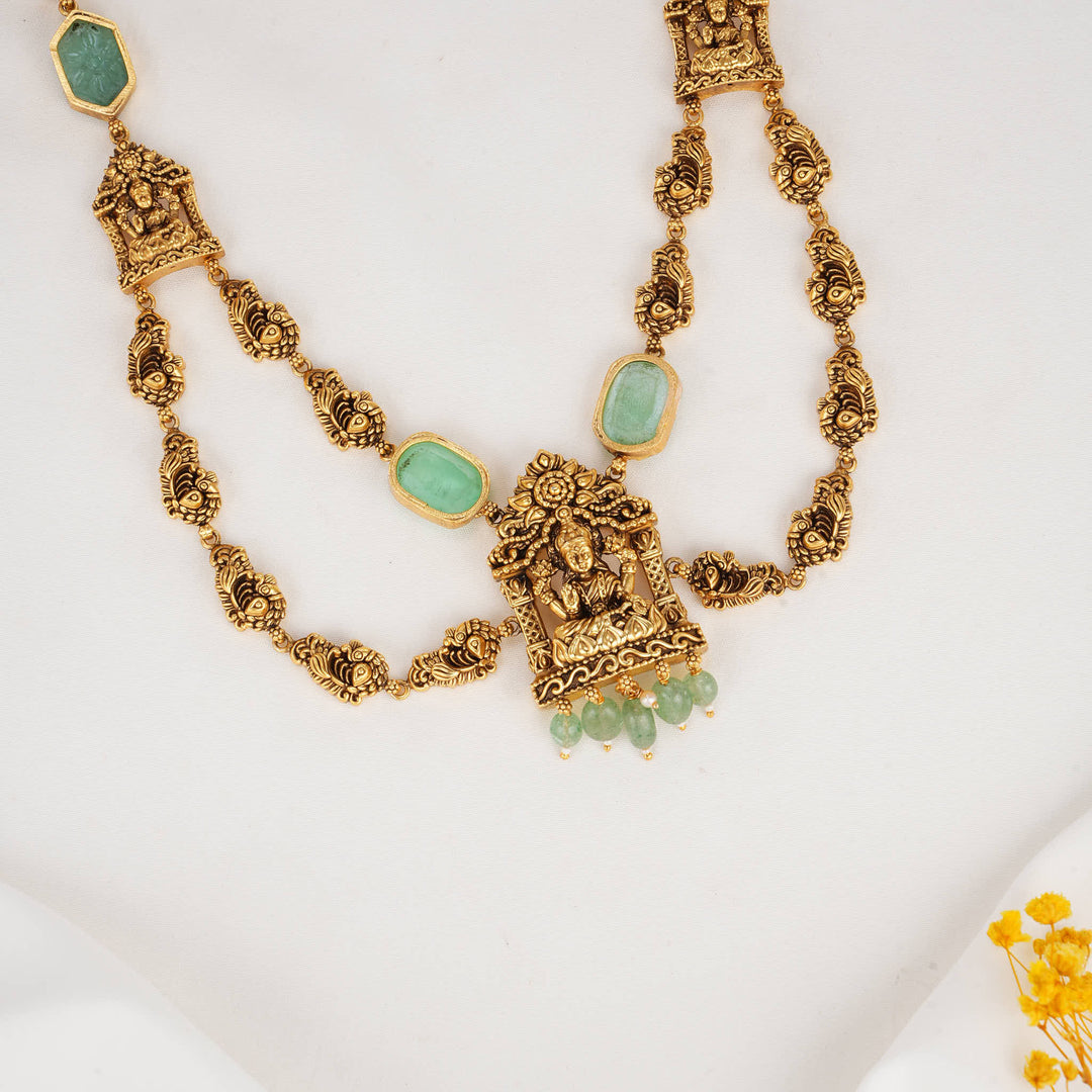 Inesha 3D Spl Short Necklace