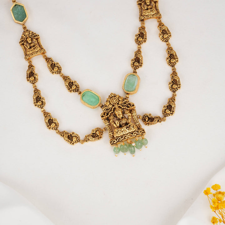 Inesha 3D Spl Short Necklace