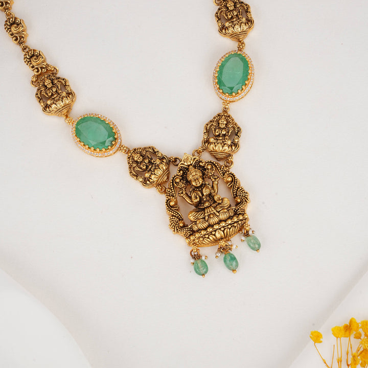 Unique 3D Spl Short Nagas Necklace
