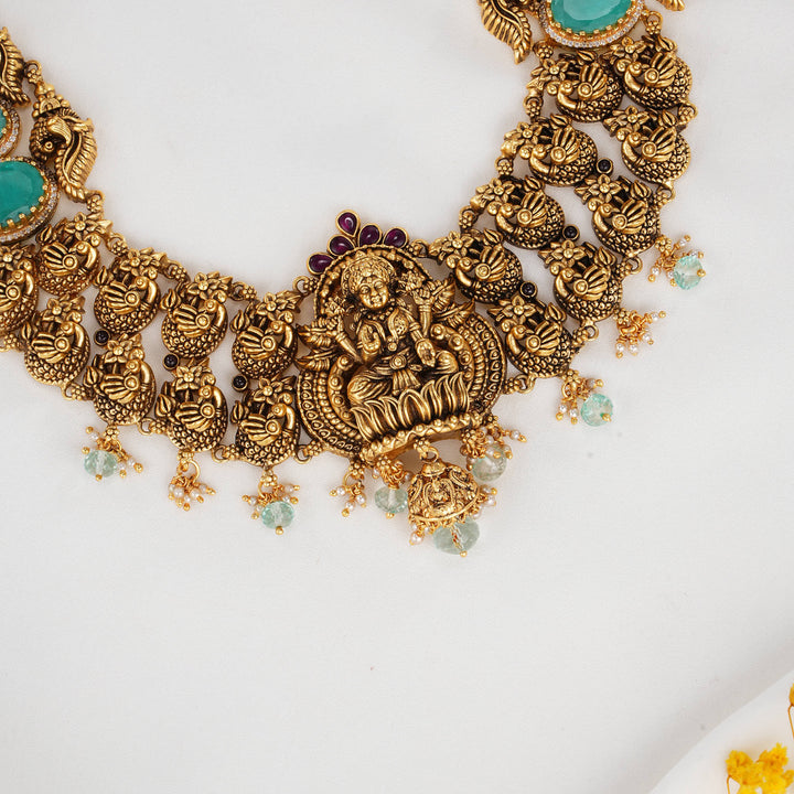 Traditional 3D Spl Short Necklace