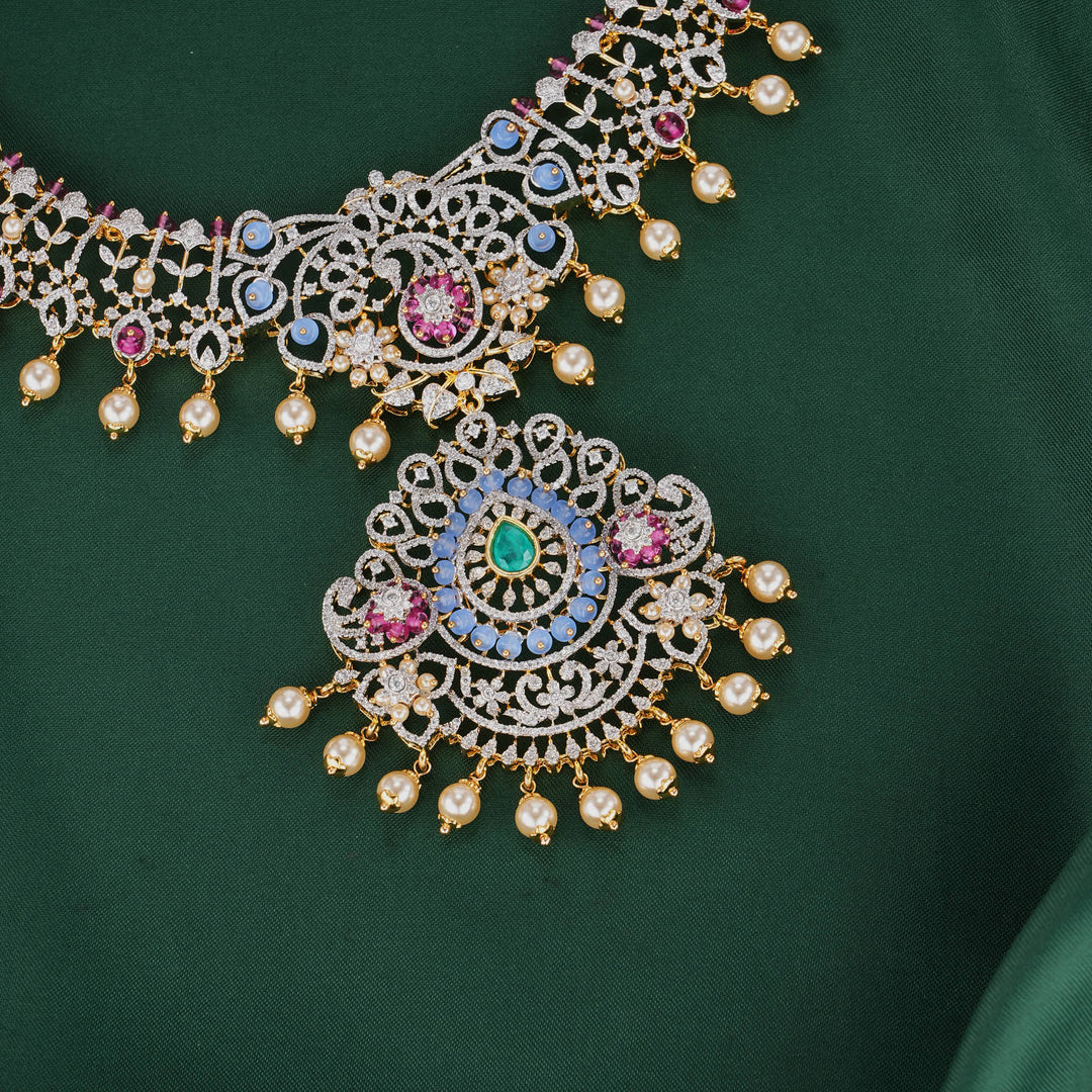 Amazing Avikam Necklace Set