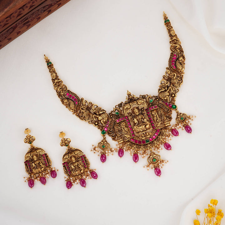 Divine 3D Spl Short Necklace Set