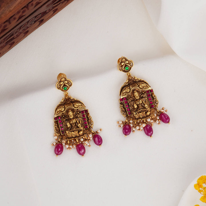 Divine 3D Spl Short Necklace Set