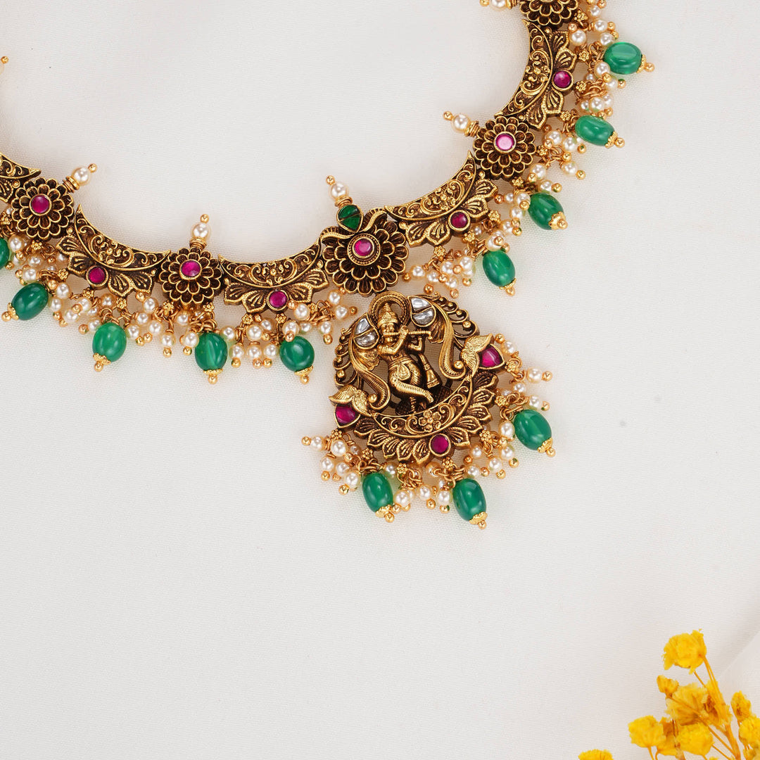 Catchy 3D Spl Short Necklace Set