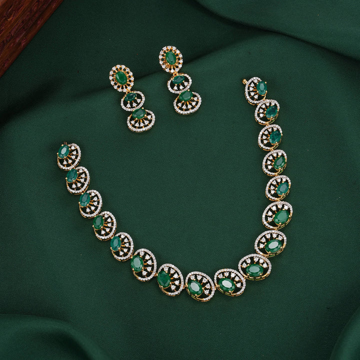 Beautiful Avikam Short Necklace Set