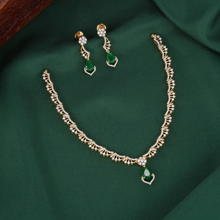 Chic & Trendy Avikam Necklace Set