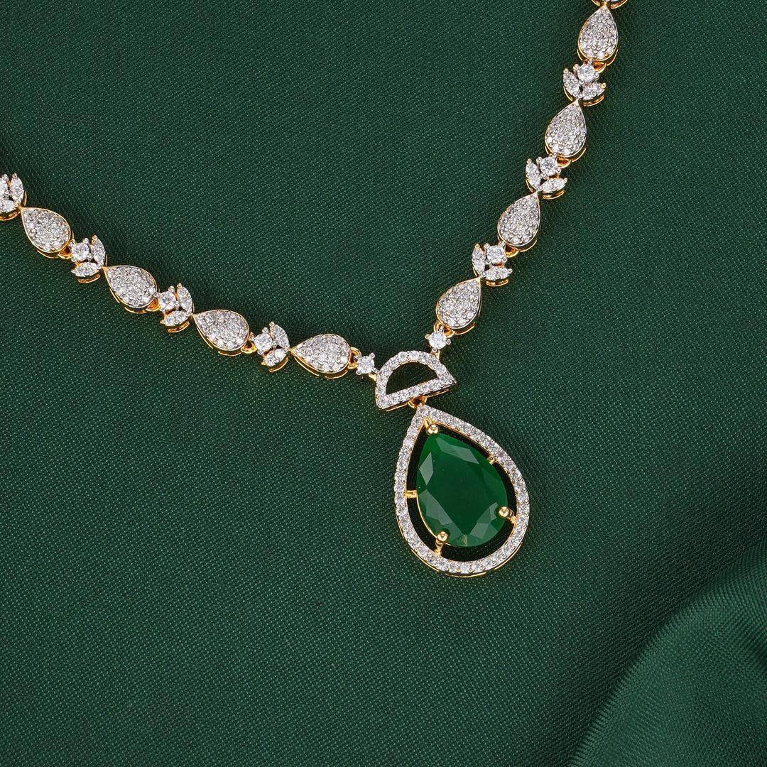 Luxury Diamond Design Short Necklace