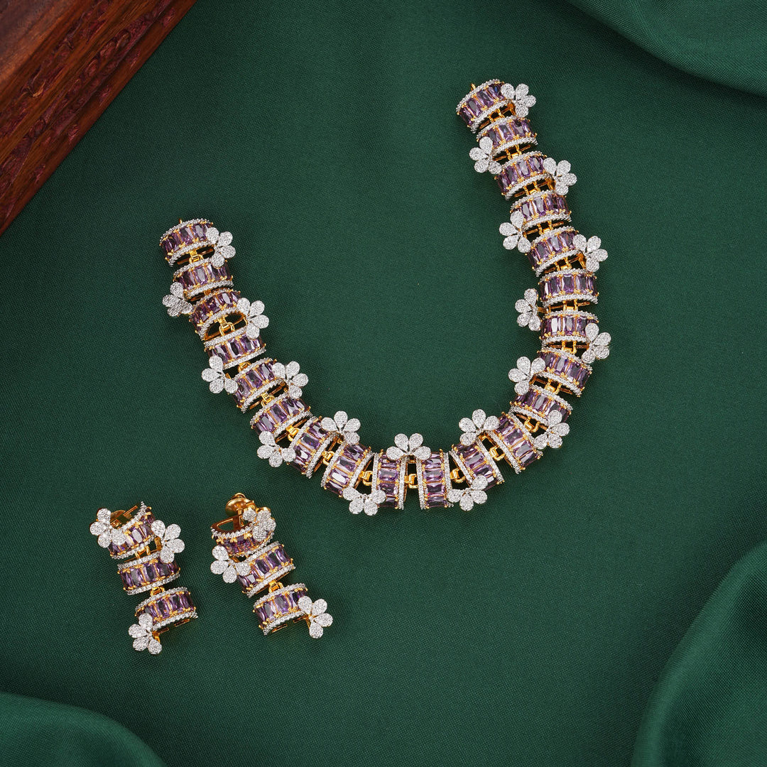 Catchy Avikam Necklace Set