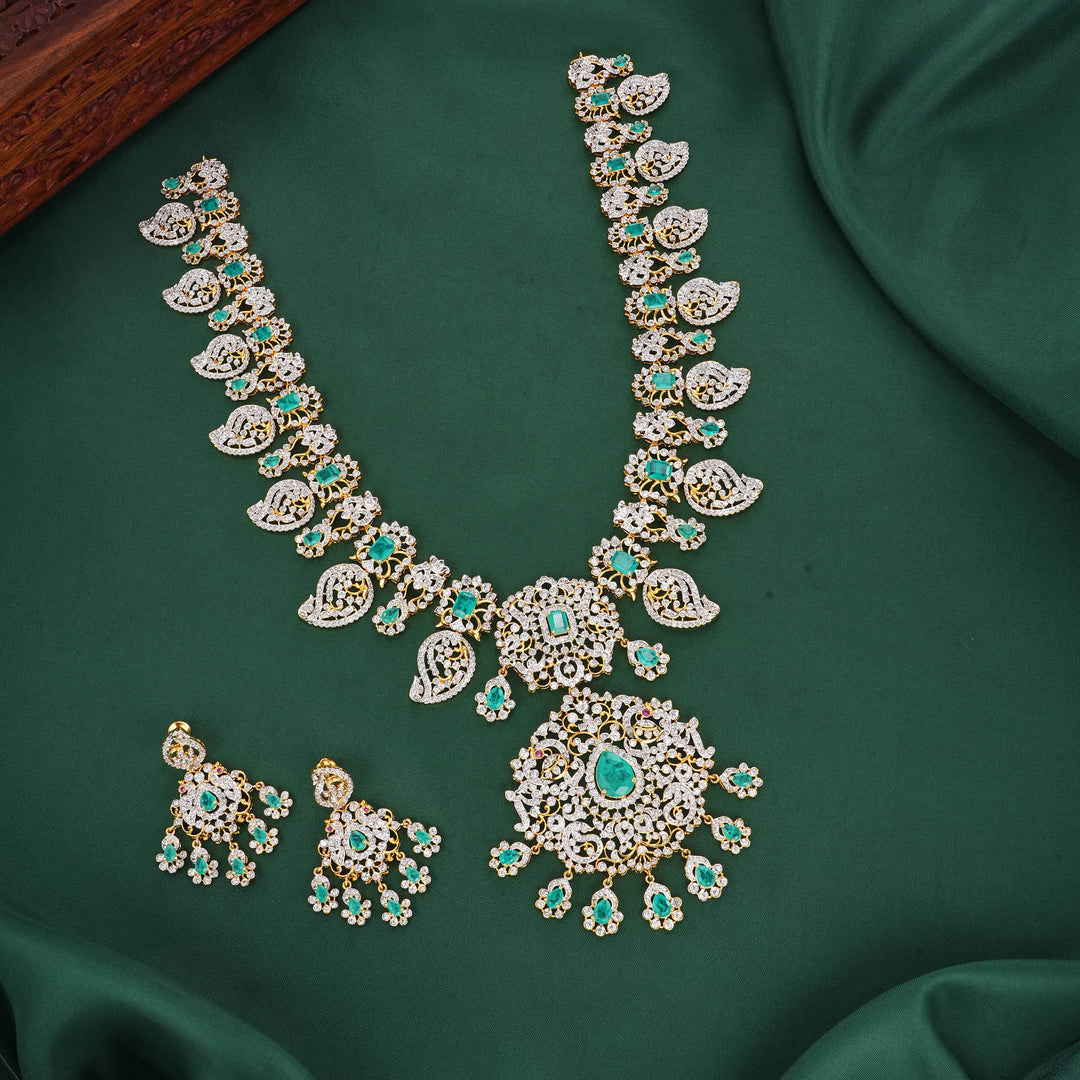 Ahaana Avikam Long Necklace Set