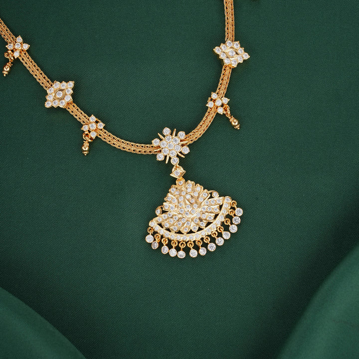 Vinisha Attigai Necklace