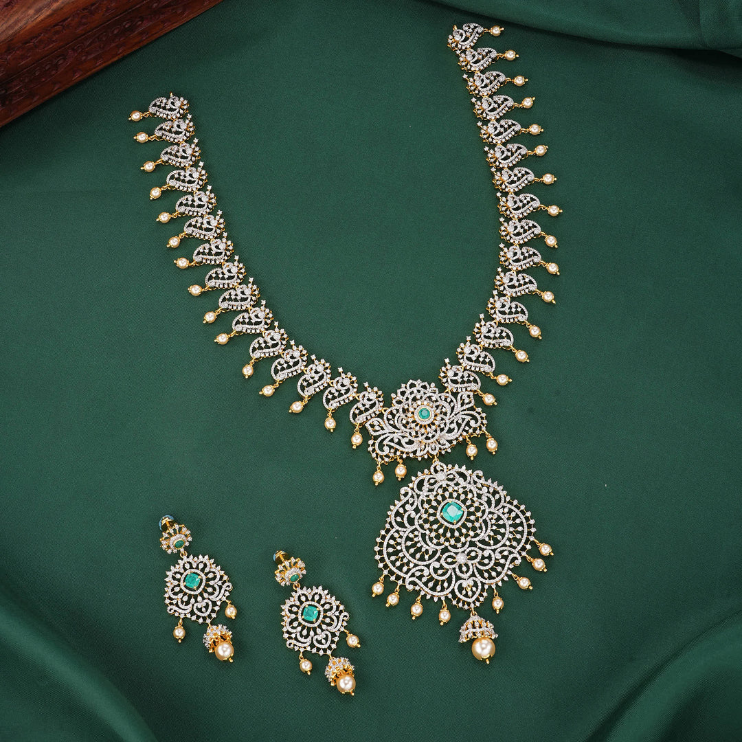 Shinning Avikam Long Necklace Set