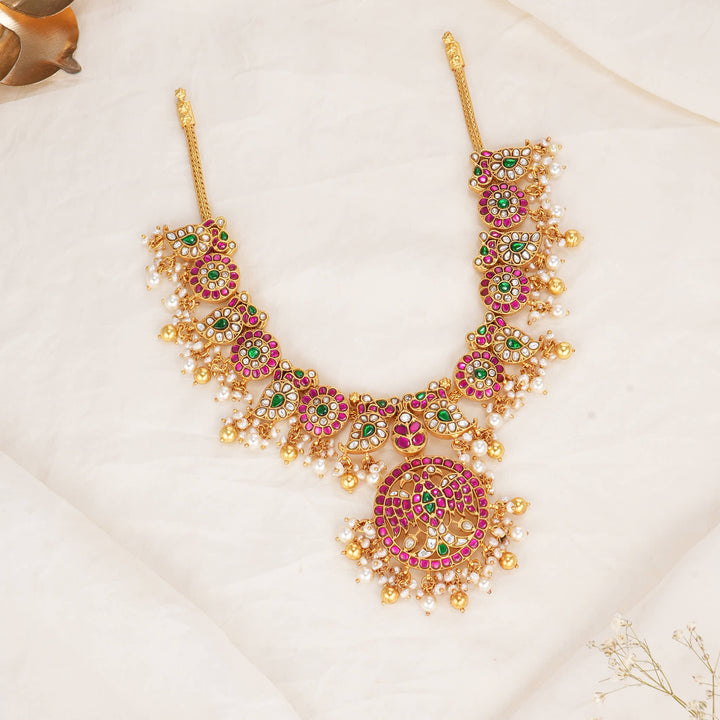 Enchanting Kundan Short Necklace