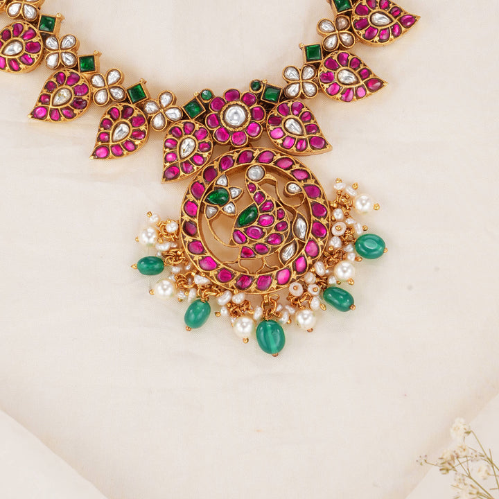 Ashikha Kundan Short Necklace