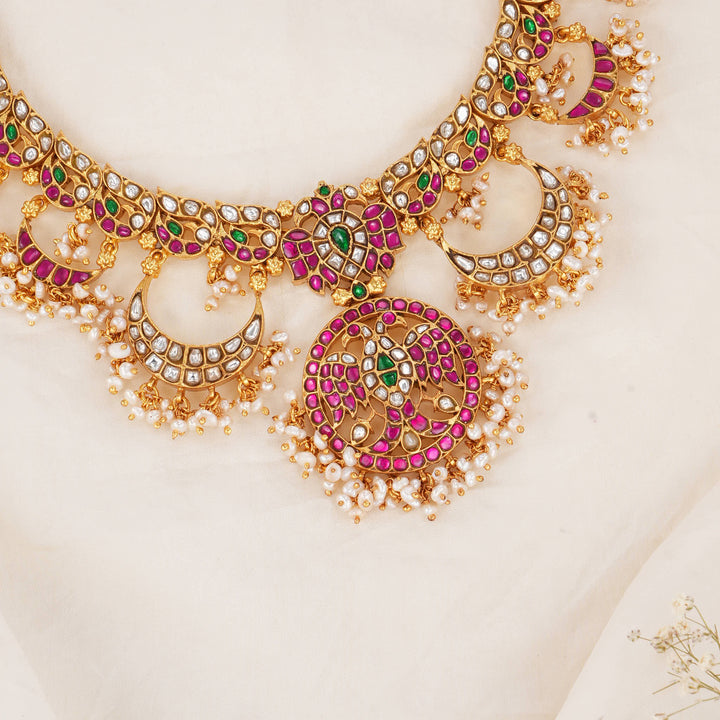 Shinning Kundan Short Necklace