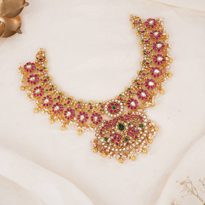 Luxurious Kundan Short Necklace