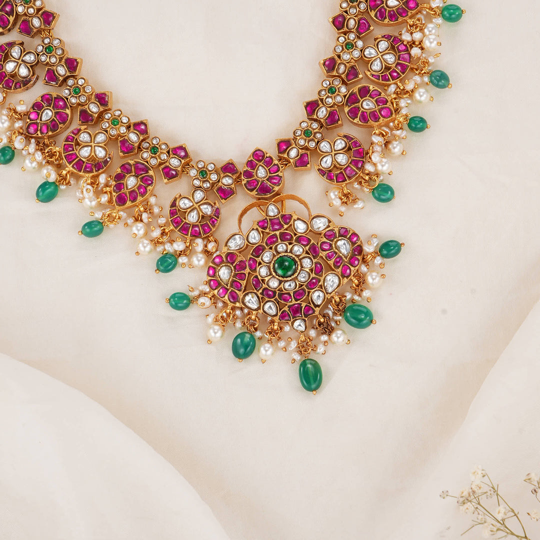 Admirable Kundan Short Necklace
