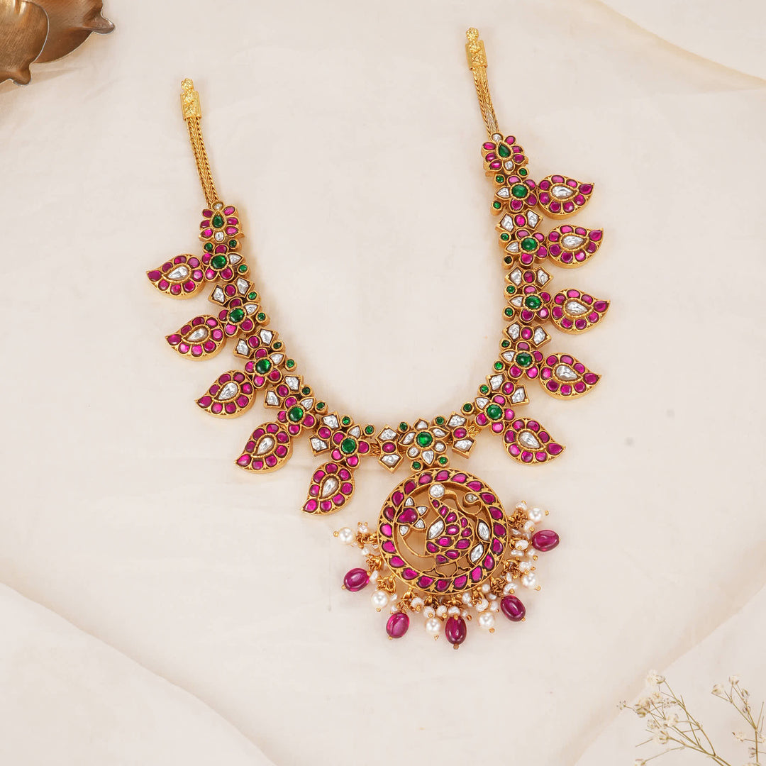 Dazzle Kundan Short Necklace