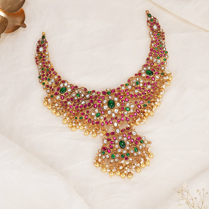 Amazing Kundan Short Necklace