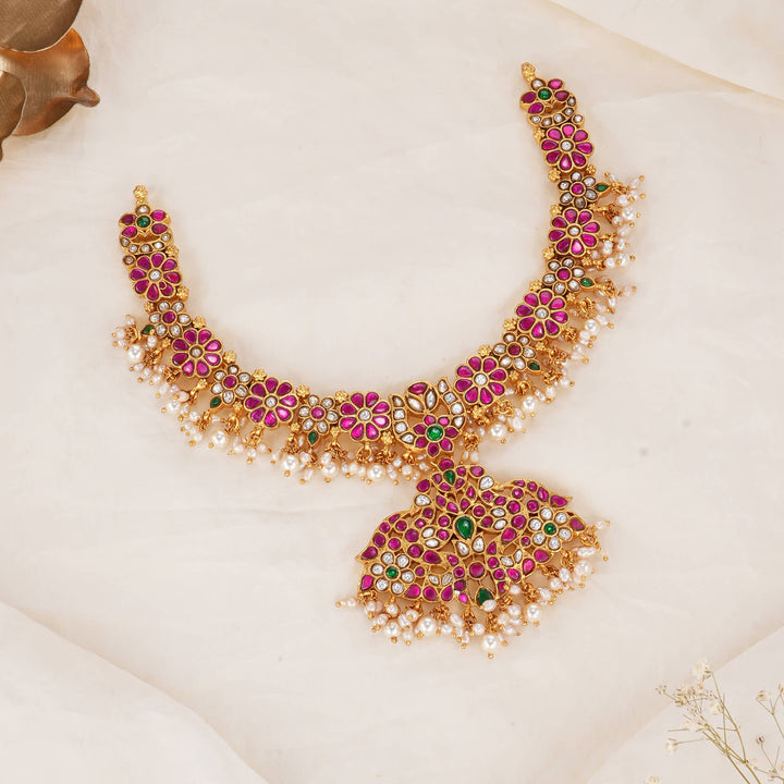 Nishithaa Kundan Short Necklace