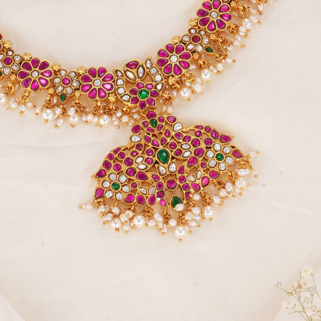Nishithaa Kundan Short Necklace