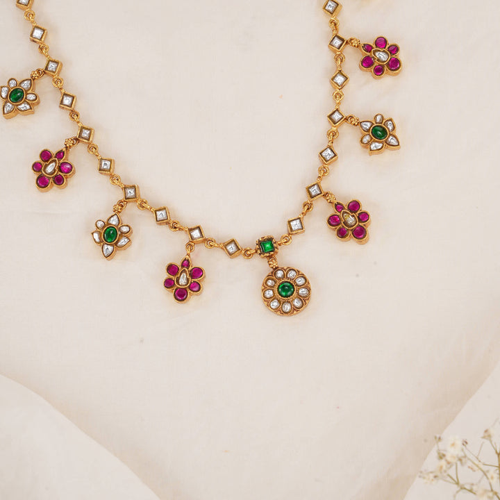 Lakitha Kundan Short Necklace