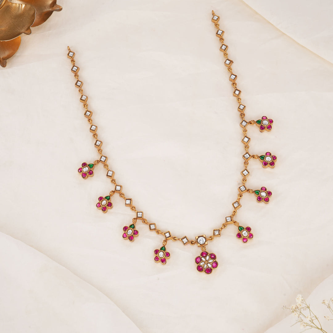 Dazzling Kundan Short Necklace