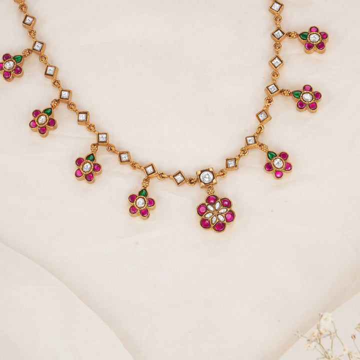 Dazzling Kundan Short Necklace