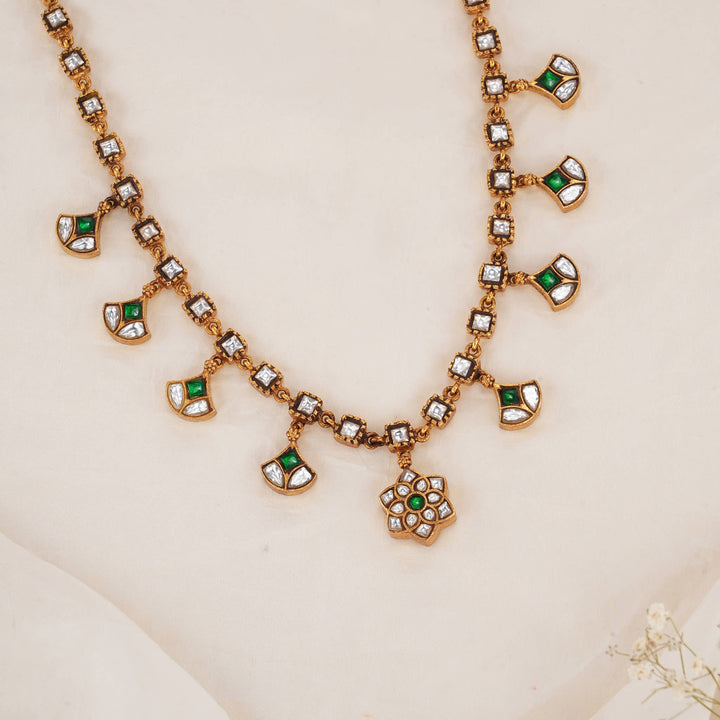 Charming Kundan Short Necklace