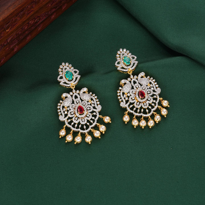 Luxurious Diamond Design Necklace Set