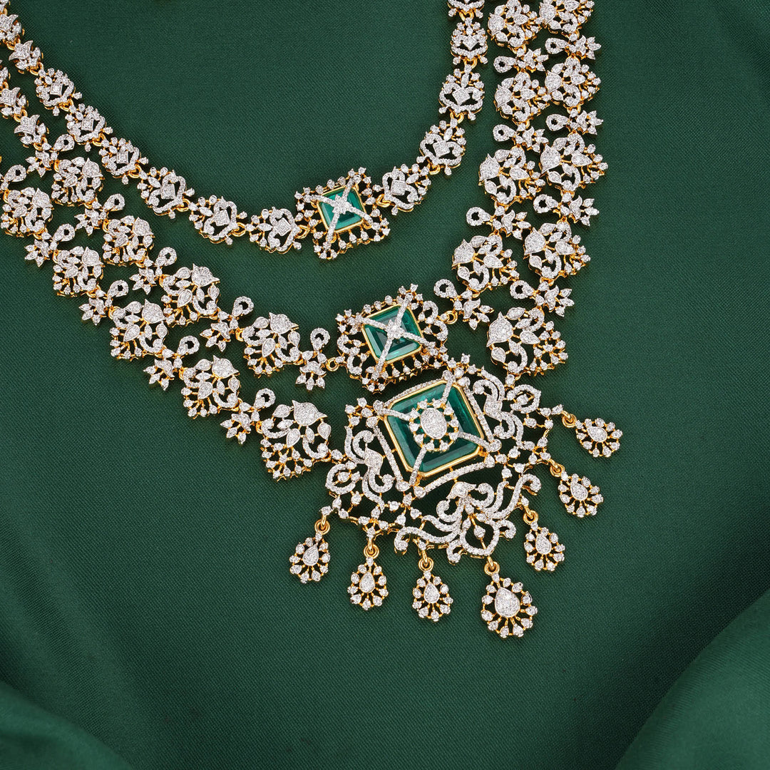 Luxurious Diamond Design Necklace Set