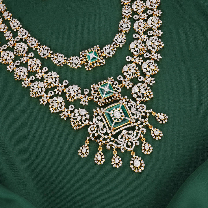 Luxurious Diamond Design Necklace Set