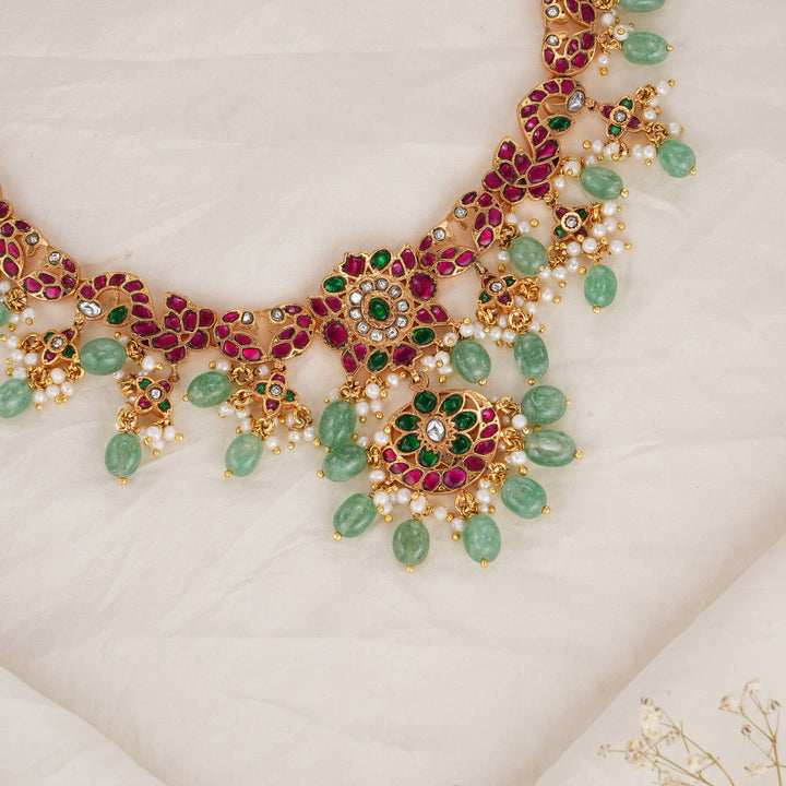 Arika Kundan Short Necklace