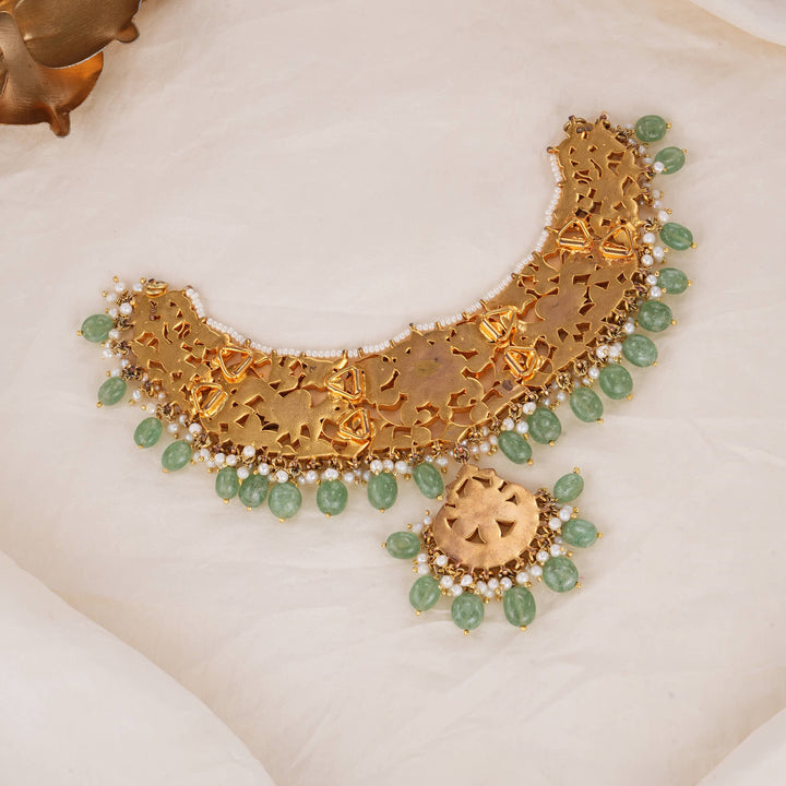 Avira Kundan Short Necklace